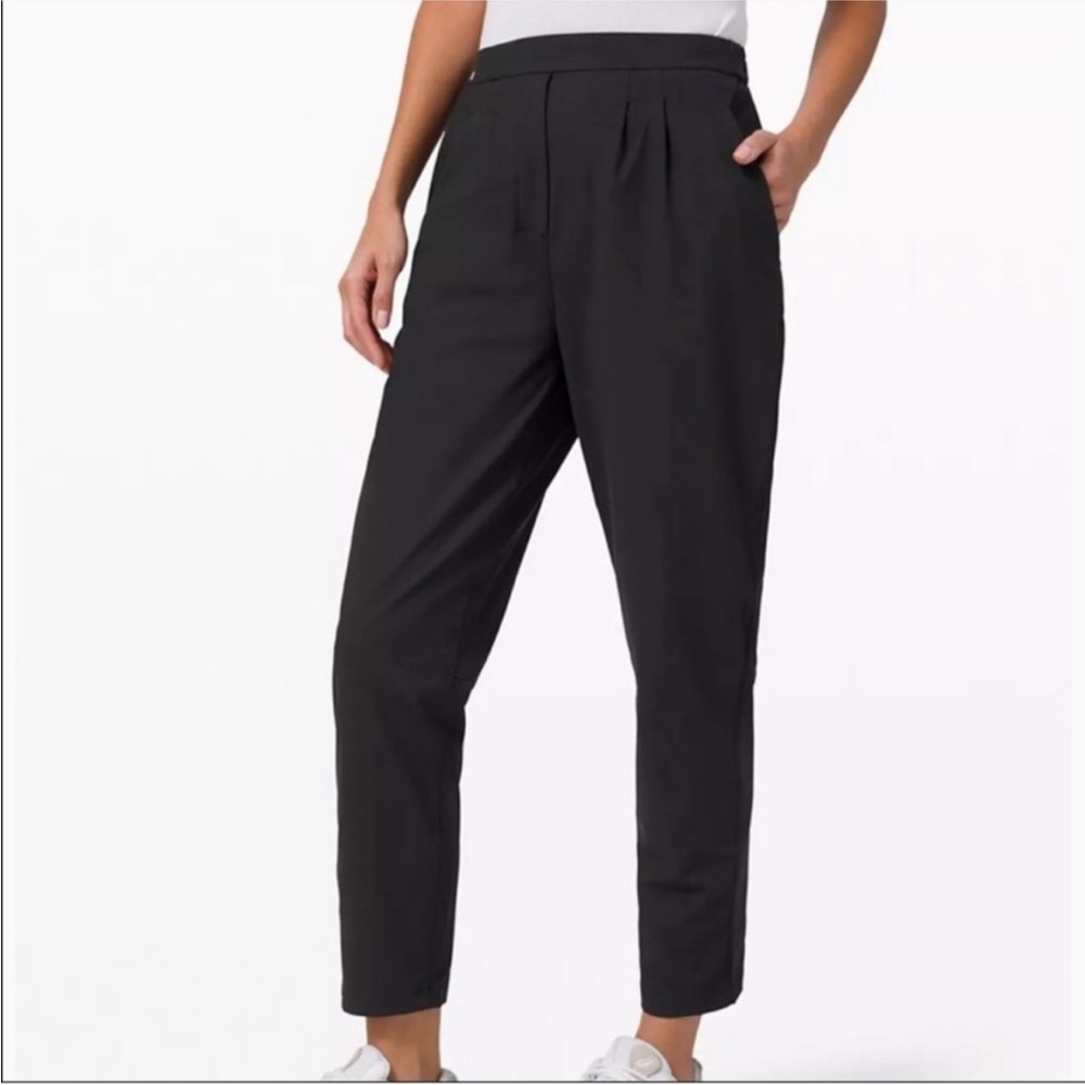 Lululemon high rise Essential Trouser black pants